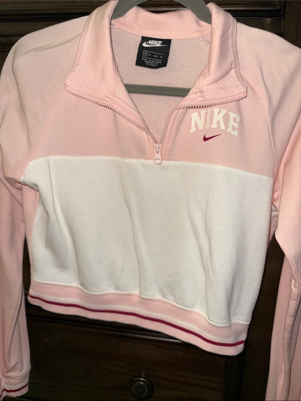 Nike Light Pink and White Quarter-Zip Cropped Pullover Vintage